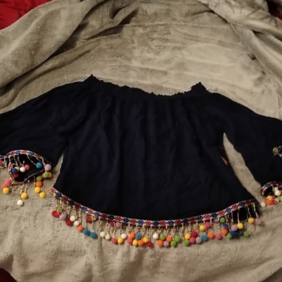 A medium boutique shirt - Picture 1 of 1